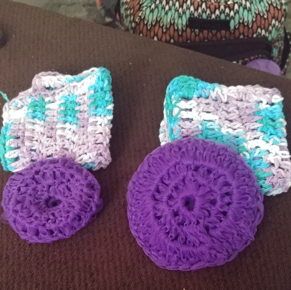 Dish clothes and scrubbies